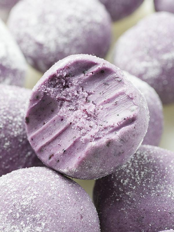 Dreamy White Chocolate Blueberry Truffles: Elegant, Easy & Impressive